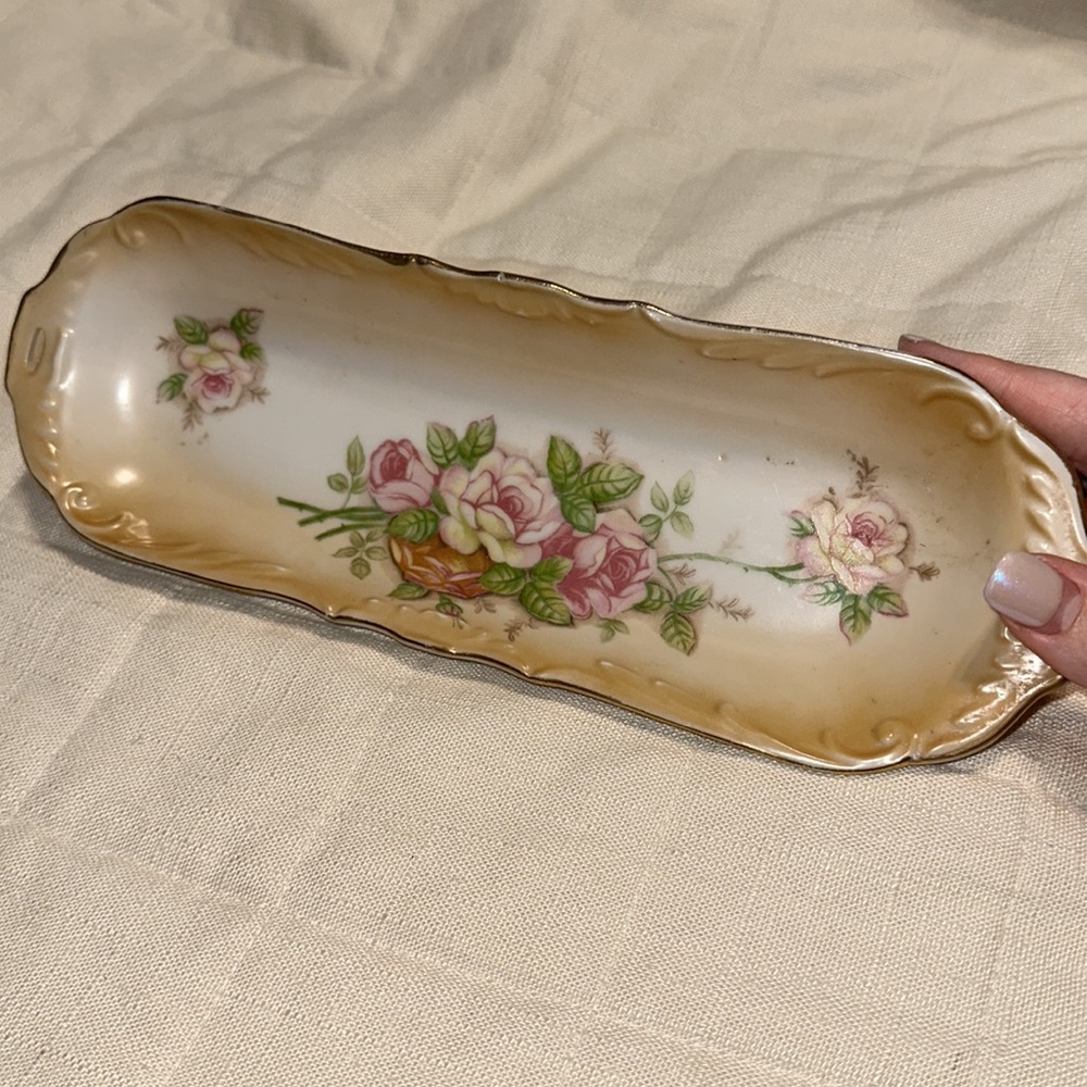 Floral tray dish